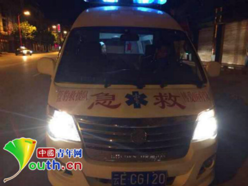 昆科医院参加蓝豹救援队抵达灾区.jpg