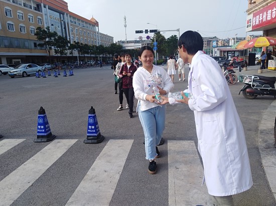 微信图片_20180608102650_副本.jpg 微信图片_20180608102650_副本.jpg